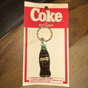 Vintage 1985 Coca Cola Bottle Keychain Coke Brand Gift Creations Sealed Card